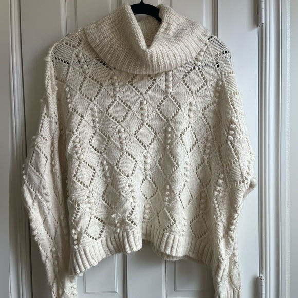 LOFT Sweaters - LOFT Cream Diamond Weave Cowlneck Sweater